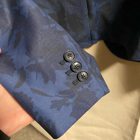 Banana Republic Classic Blazer - Picture 7 of 7